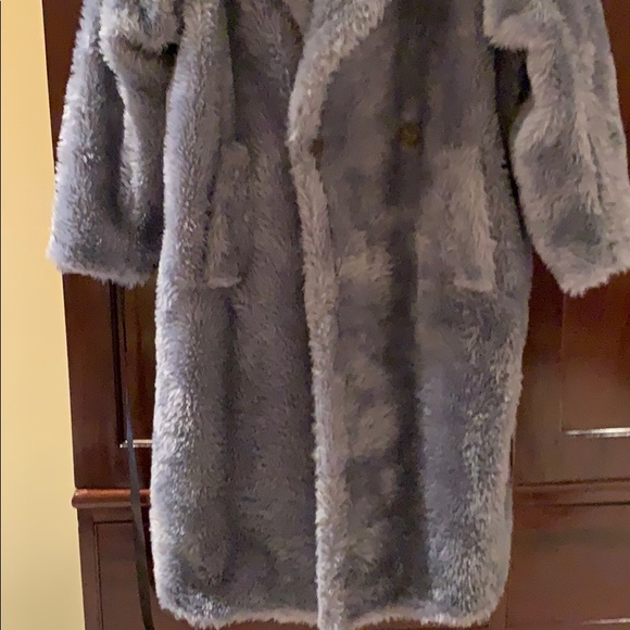 LAST ONE GORGEOUS BLUE COLOR BOOHOO OVERSIZED TEDDY FAUX FUR COAT - Picture 10 of 16